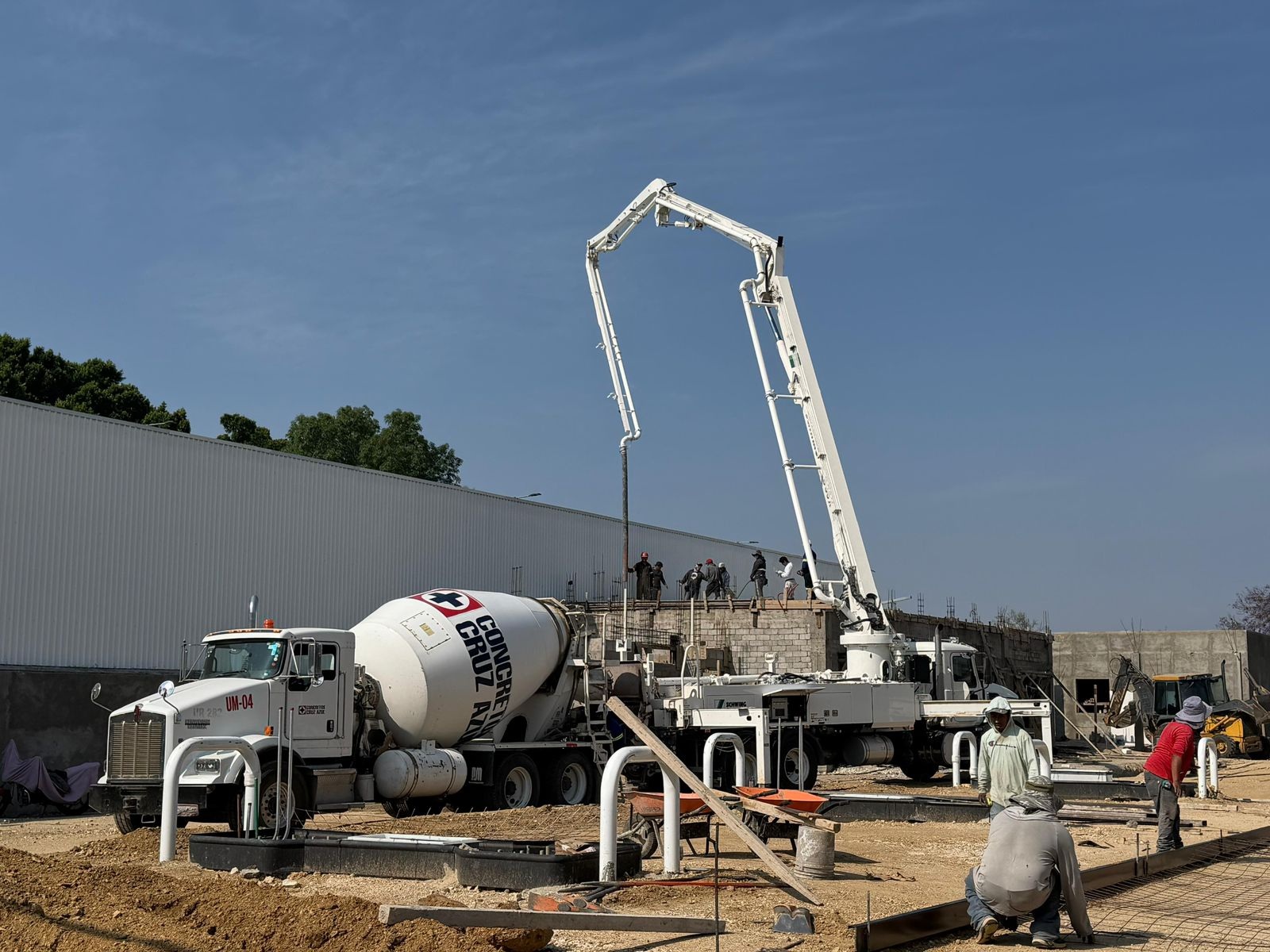 Servicio de bombeo de concreto en obra